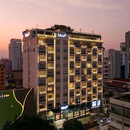 Maxx Phnom Penh Downtown By H World Hotel Exterior photo