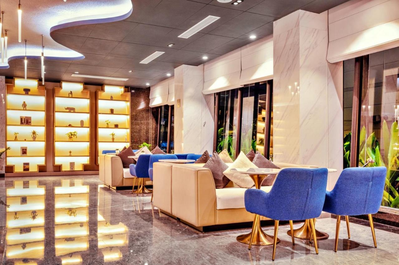Maxx Phnom Penh Downtown By H World Hotel Exterior photo