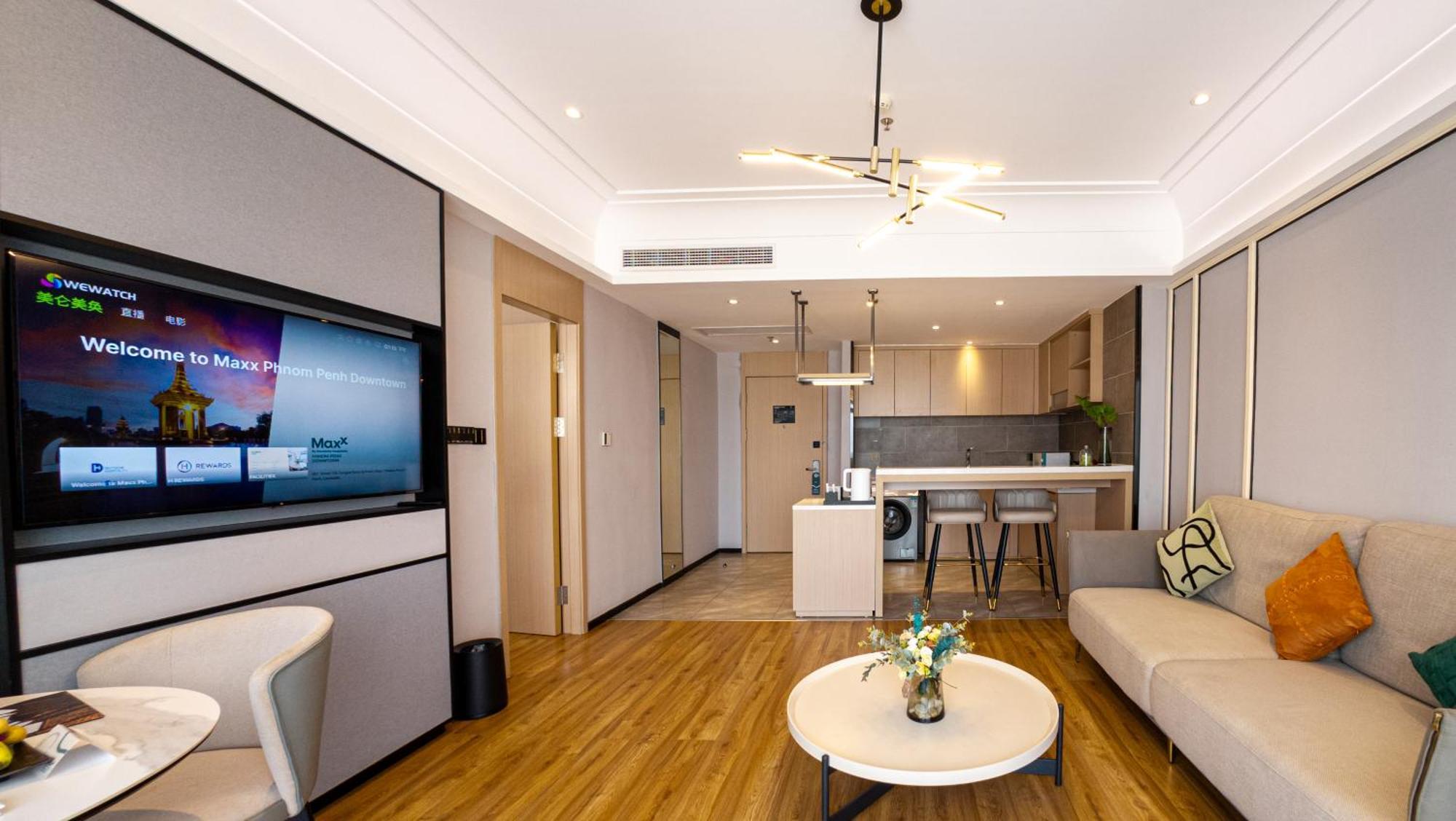 Maxx Phnom Penh Downtown By H World Hotel Exterior photo