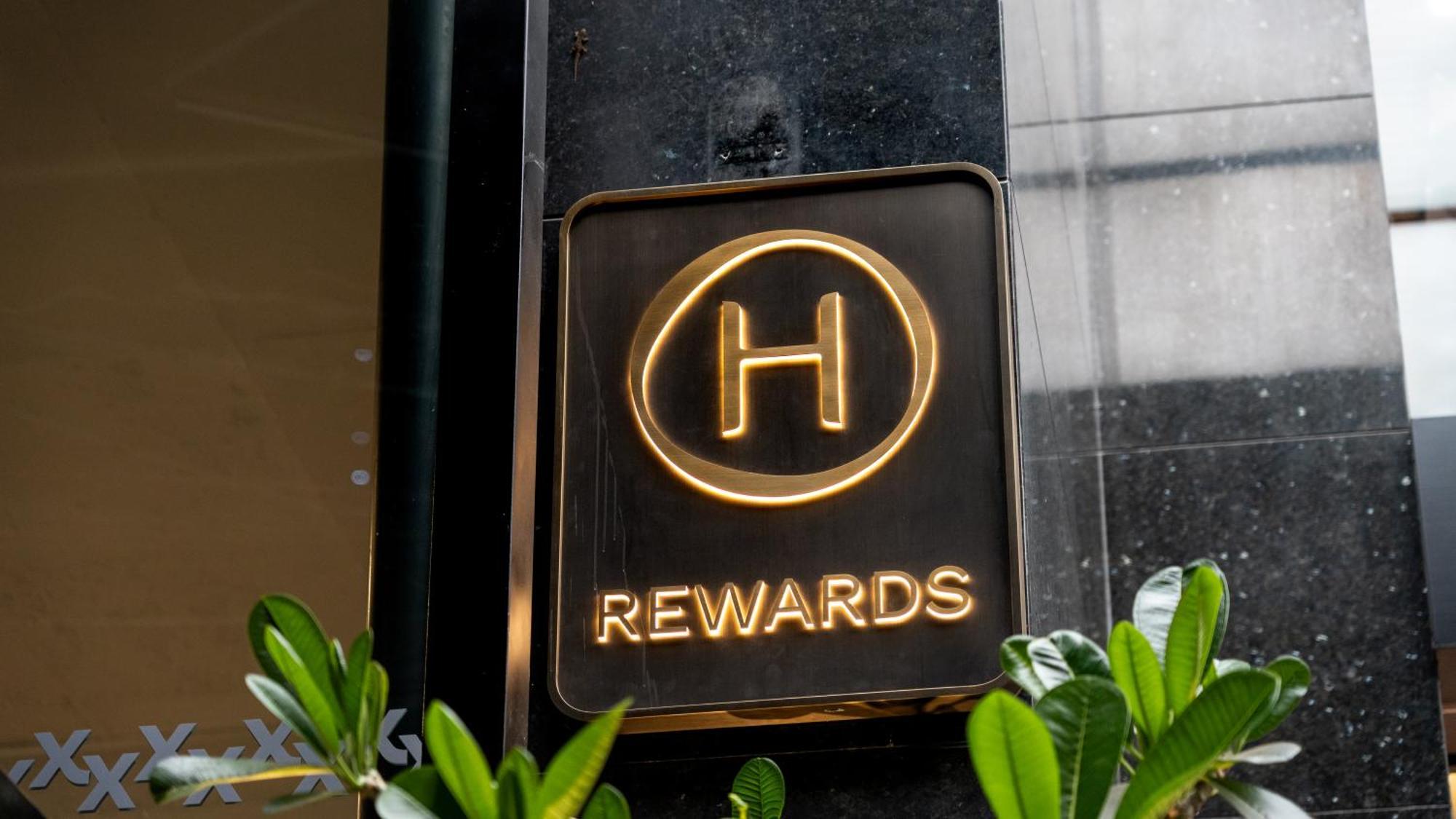 Maxx Phnom Penh Downtown By H World Hotel Exterior photo