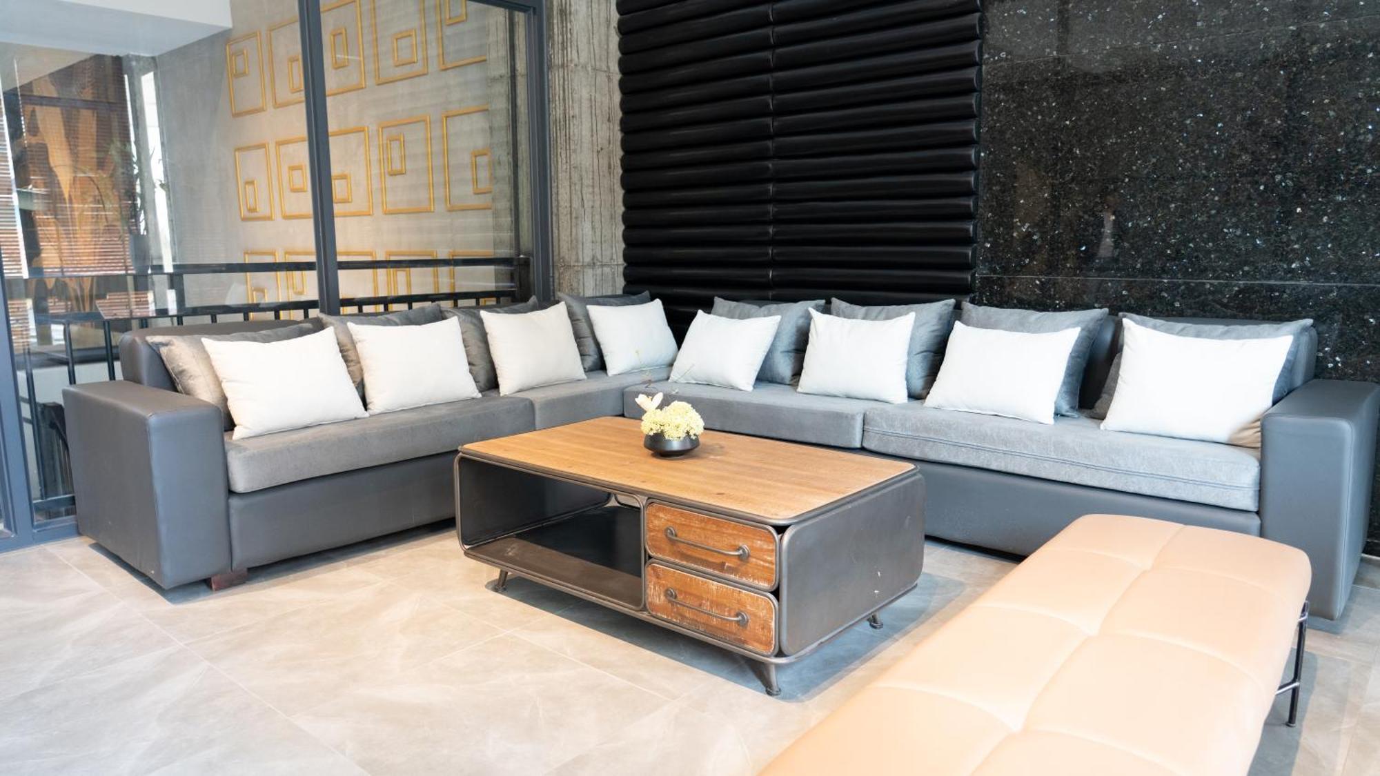 Maxx Phnom Penh Downtown By H World Hotel Exterior photo