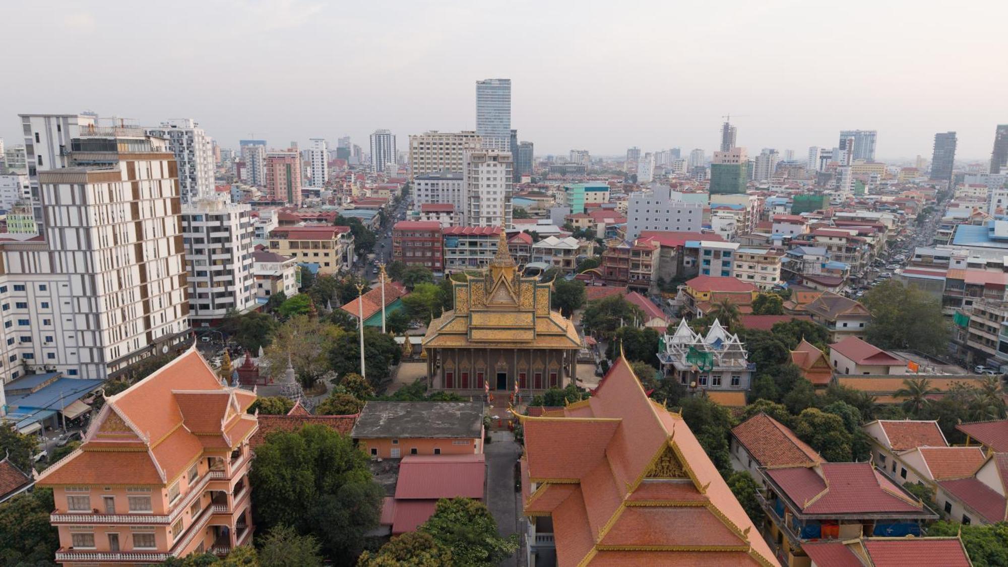 Maxx Phnom Penh Downtown By H World Hotel Exterior photo