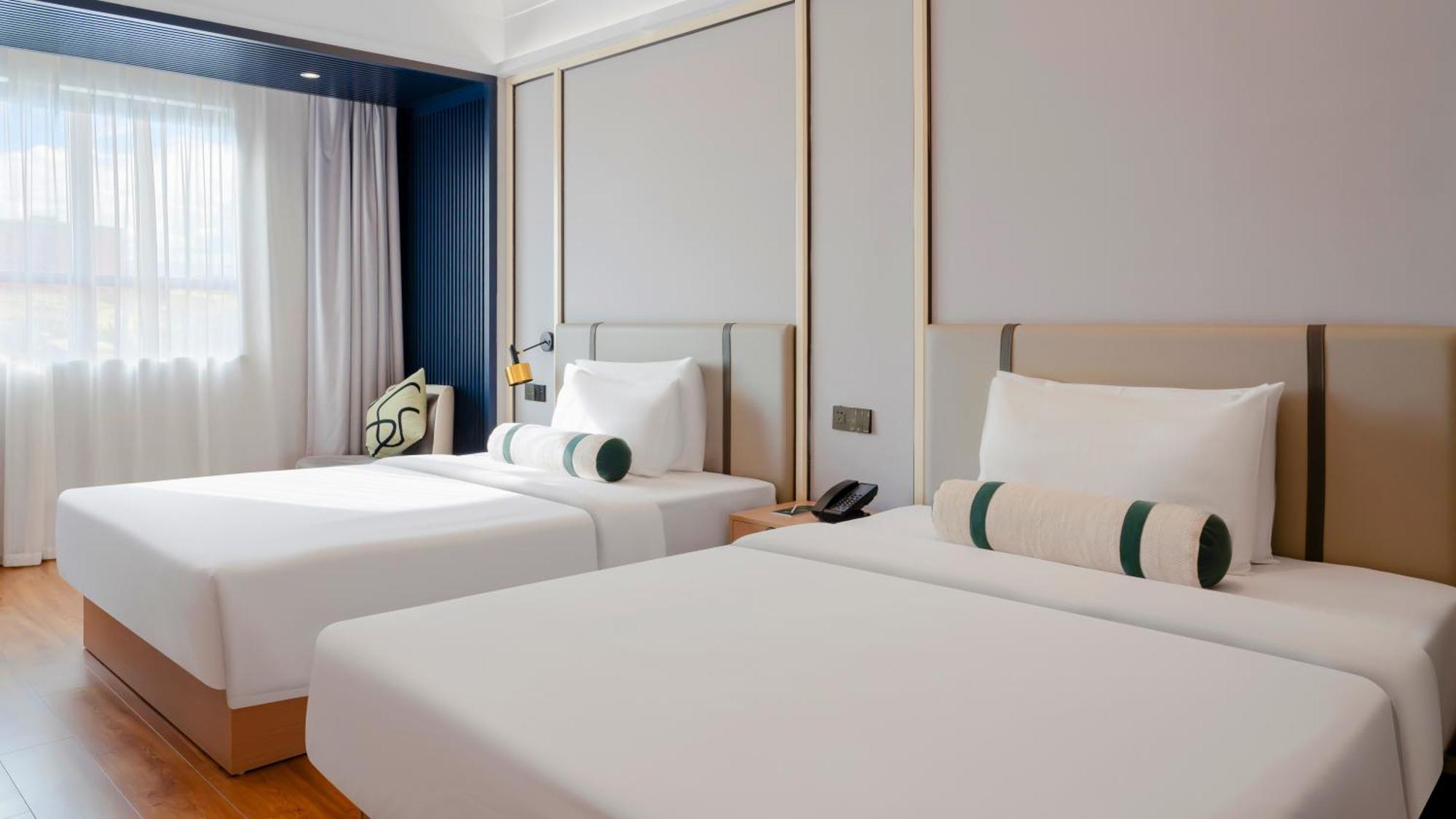 Maxx Phnom Penh Downtown By H World Hotel Exterior photo